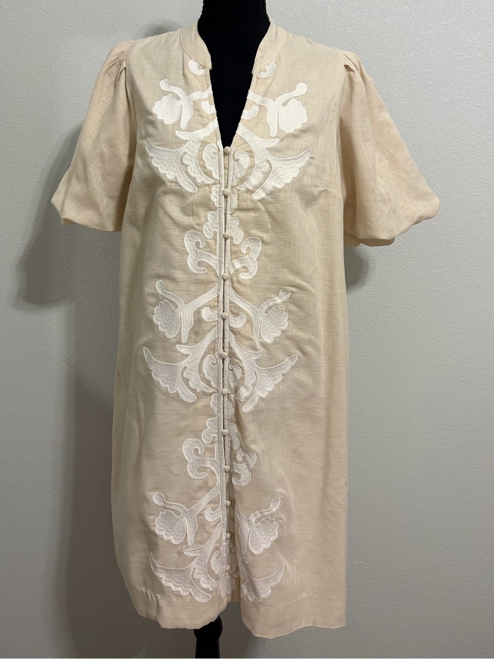 Crown & Ivy Cream Embroidered Puff Sleeve Midi Dress L